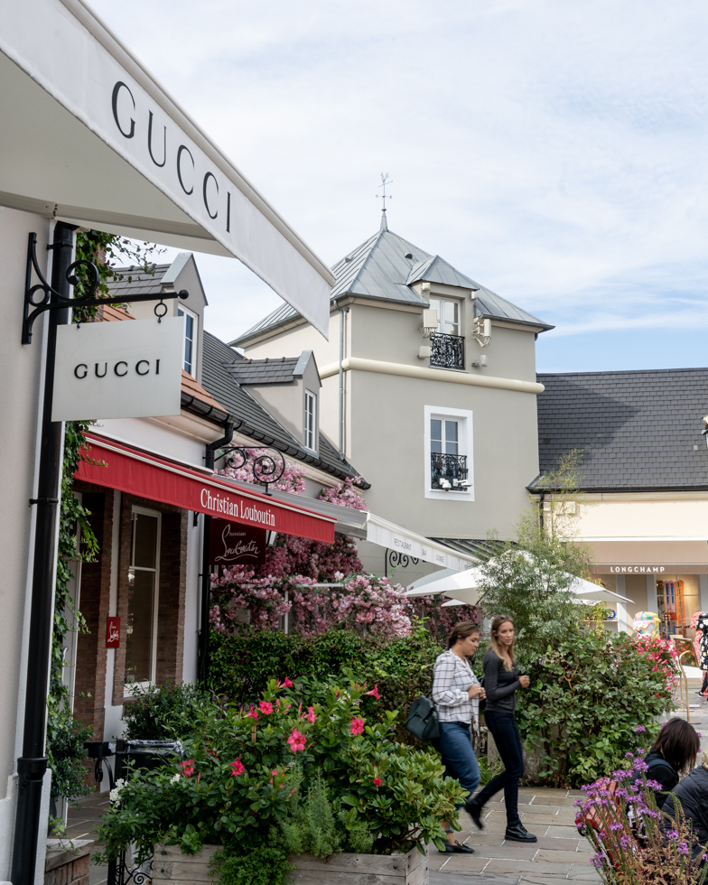 Lacoste la vallée outlet village